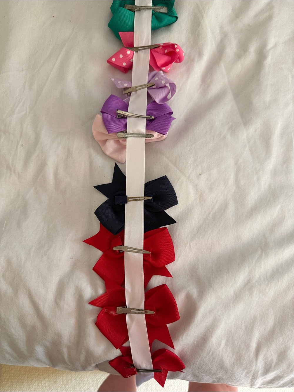 Assorted Girls Bows - Picture 6 of 8